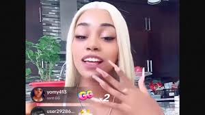 Mo